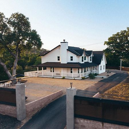 Wine Country Modern Farmhouse With Heated Pool, Hot Tub, Cybertruck باسو روبليس، سان لويس أوبيسبو، كاليفورنيا المظهر الخارجي الصورة