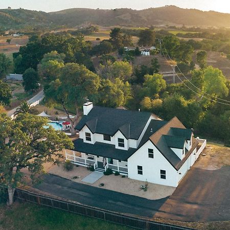 Wine Country Modern Farmhouse With Heated Pool, Hot Tub, Cybertruck باسو روبليس، سان لويس أوبيسبو، كاليفورنيا المظهر الخارجي الصورة