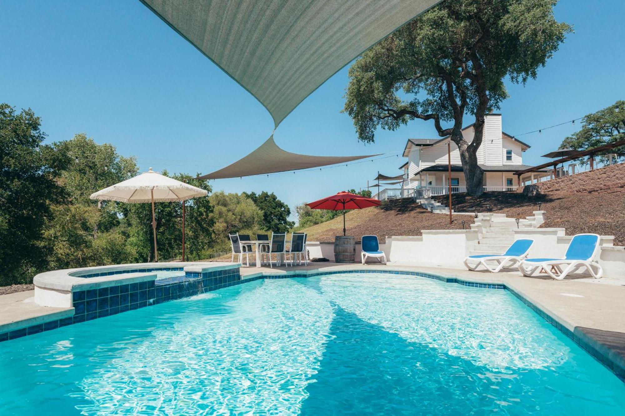 Wine Country Modern Farmhouse With Heated Pool, Hot Tub, Cybertruck باسو روبليس، سان لويس أوبيسبو، كاليفورنيا المظهر الخارجي الصورة