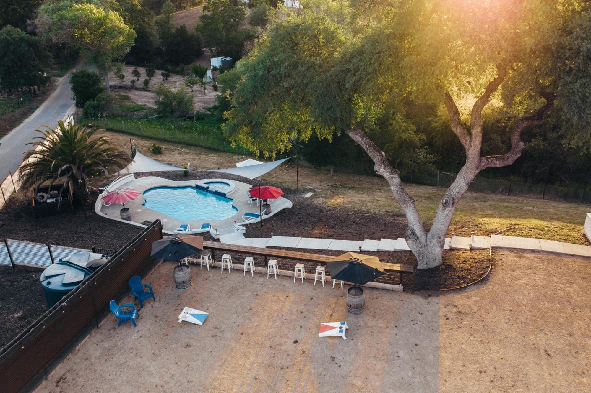 Wine Country Modern Farmhouse With Heated Pool, Hot Tub, Cybertruck باسو روبليس، سان لويس أوبيسبو، كاليفورنيا المظهر الخارجي الصورة