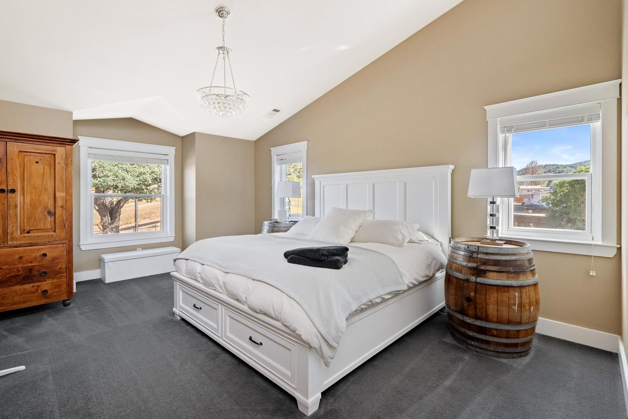 Wine Country Modern Farmhouse With Heated Pool, Hot Tub, Cybertruck باسو روبليس، سان لويس أوبيسبو، كاليفورنيا المظهر الخارجي الصورة